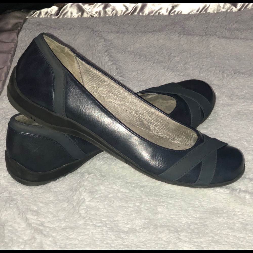 Women’s Flat